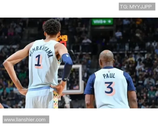 美国篮球传奇三巨头的辉煌成就与影响力分析